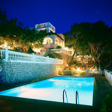 Hostal Los Pinos Cala San Vicente  Bagian luar foto