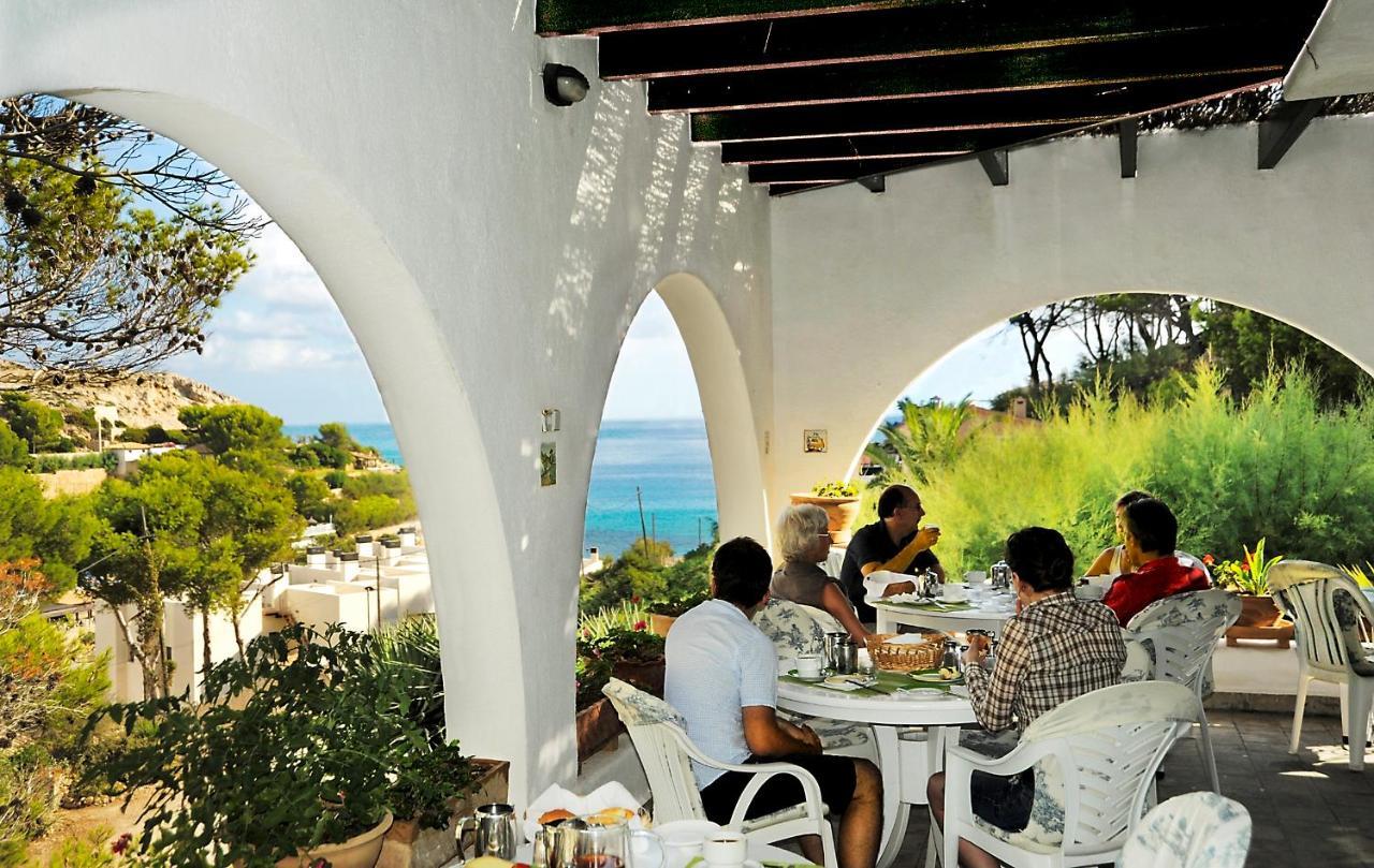 Hostal Los Pinos Cala San Vicente  Bagian luar foto